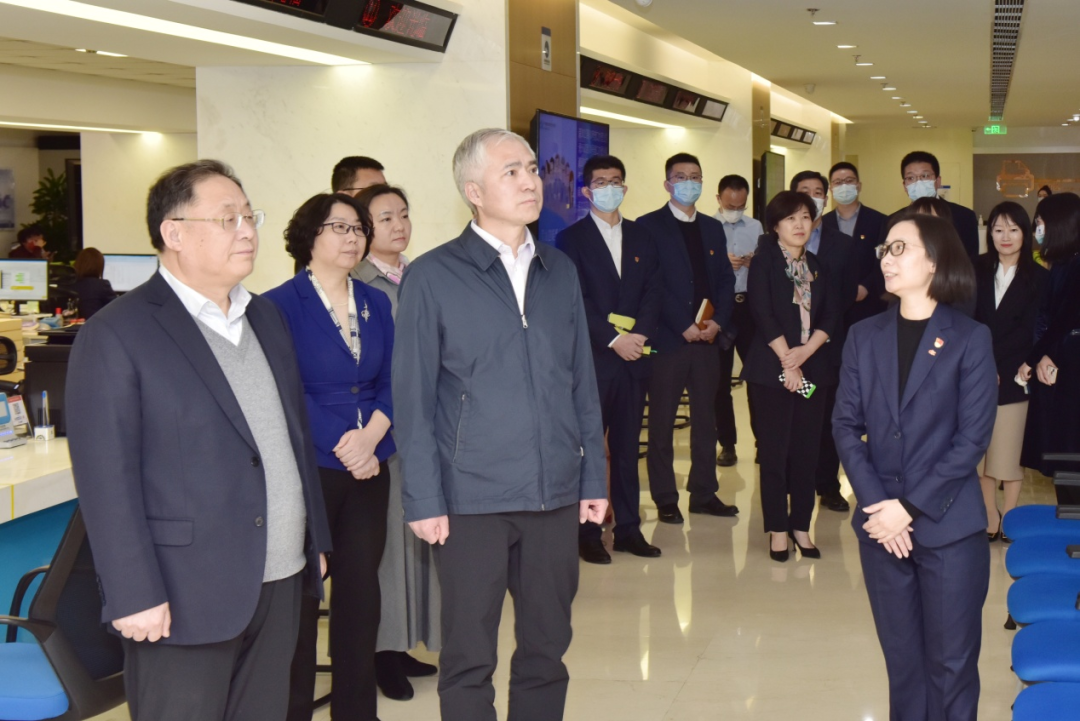 人社部專技司領(lǐng)導(dǎo)一行到中智集團調(diào)研
