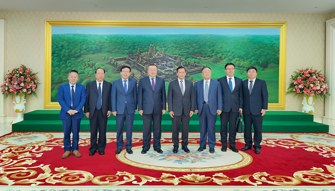 中智集團(tuán)黨委書記、董事長卜玉龍應(yīng)邀出訪柬埔寨并開展系列商務(wù)活動(dòng)